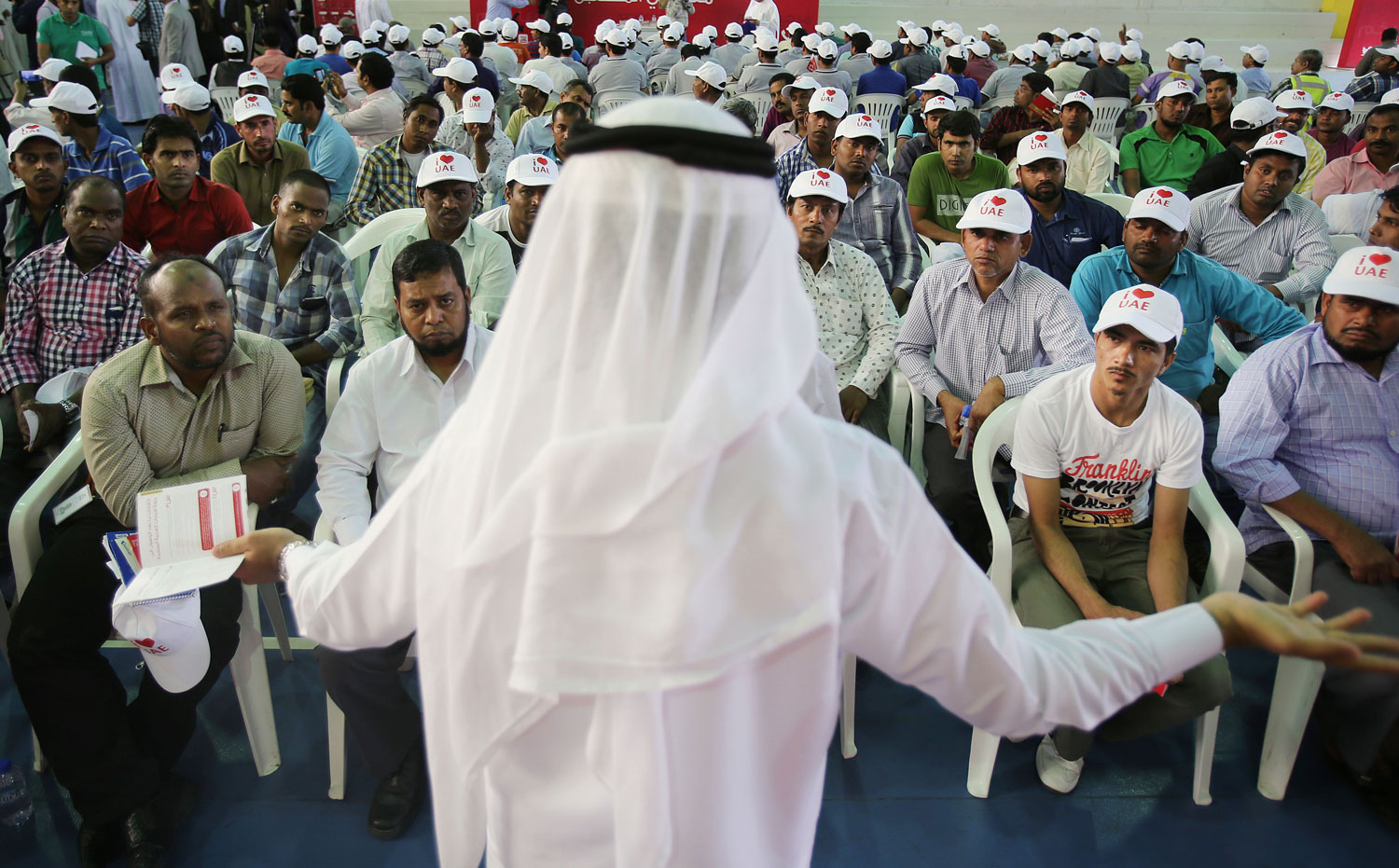 أكثر من 90 في المئة من القوى العاملة ضمن القطاع الخاص في الإمارات تتألف من أجانب