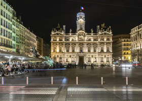 مدينة تعرف كيف تضيء من الداخل