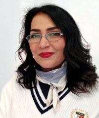 الماجد وسمت لوحاتها بعناوين مستقلة رغم وحدة الموضوع ودلائله الرمزية التي أرادت البوح من خلالها بأفكارها