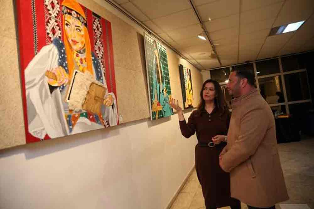 ◙ ألوان زاهية